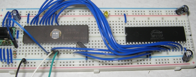 D8751H TMP8155P